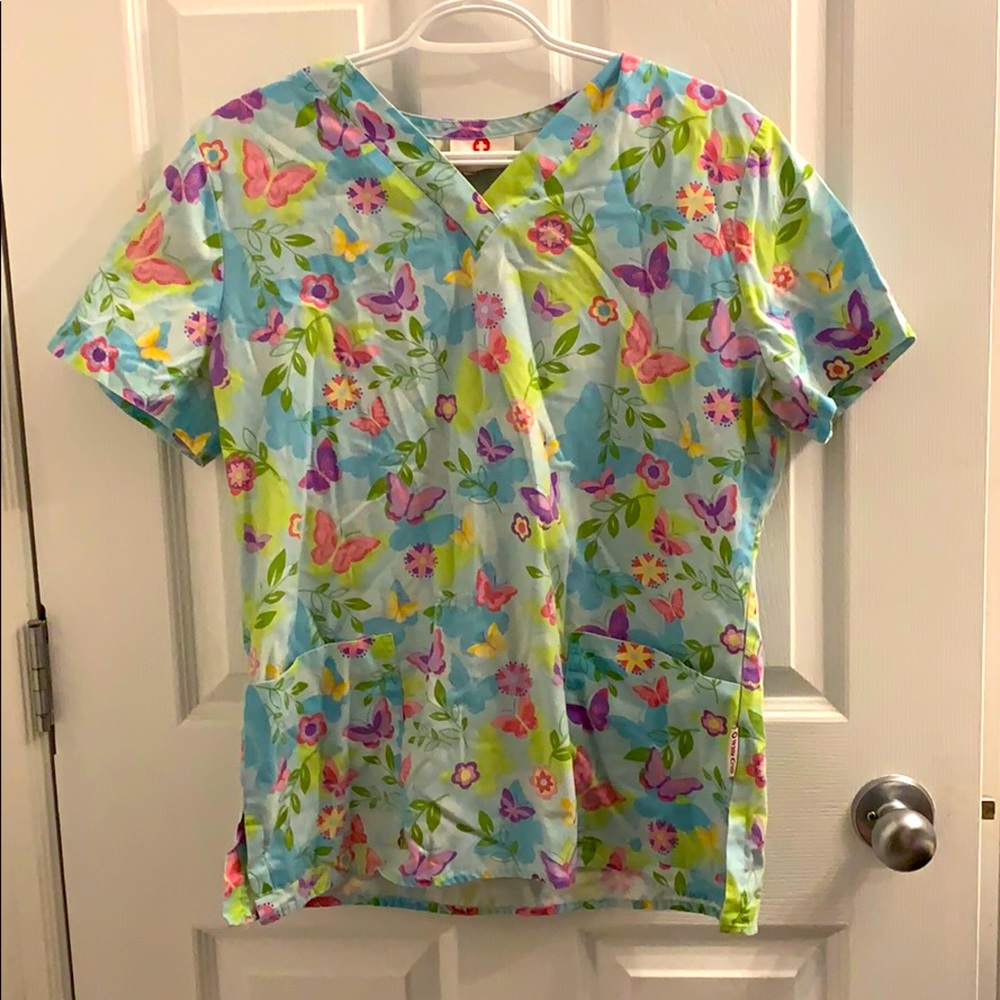 Scrub top￼